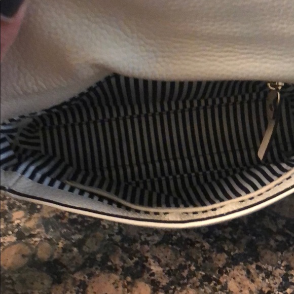 Kate Spade ♠️ purse - Picture 3 of 4